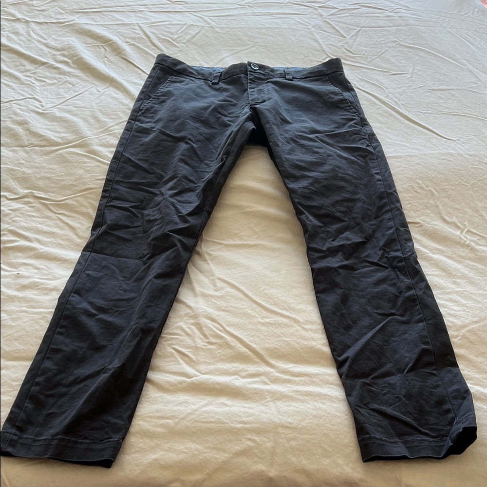 Banana Republic Men’s Dark Gray Chinos Holiday 2018